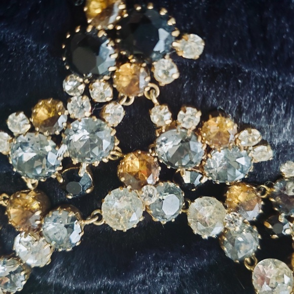 Crystal Statement Necklace - Picture 5 of 11